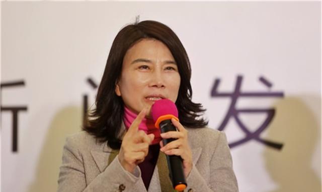 新型消费趋势，拥抱变化，自信引领未来发展