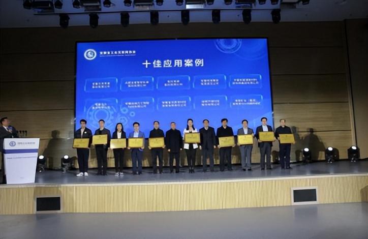 互联网动态资讯，自然美景治愈之旅的启程探索