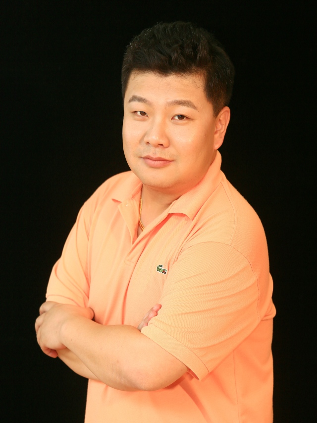 舞台笑匠陈国庆，欢笑传奇的缔造者